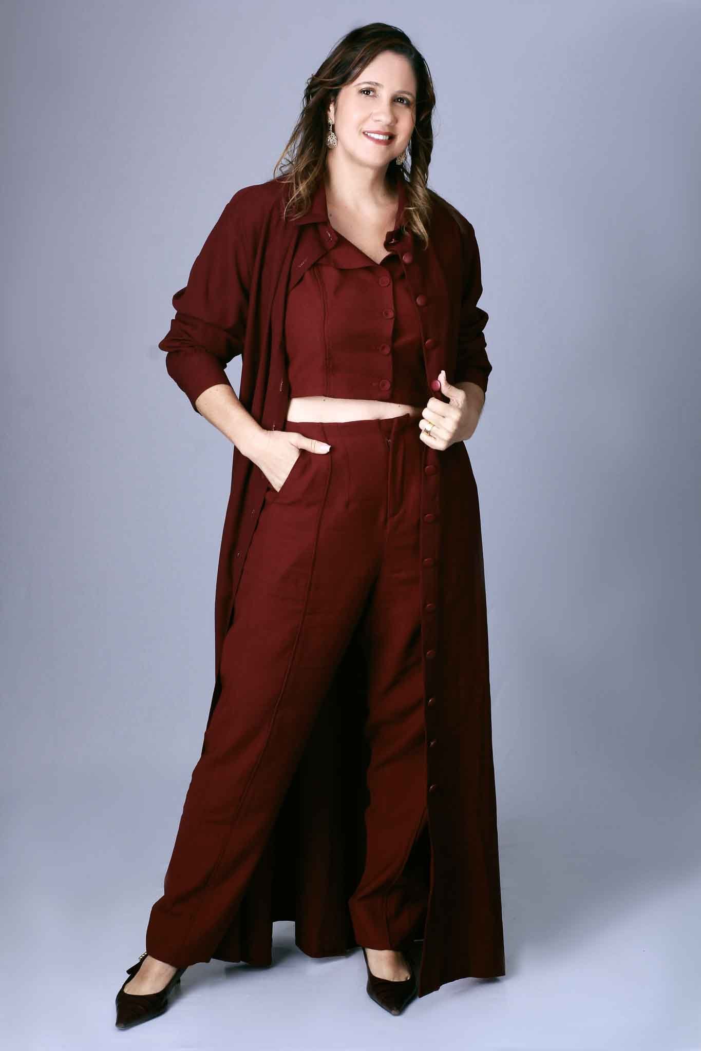 LARA ALVES ARAÚJO LINS 4